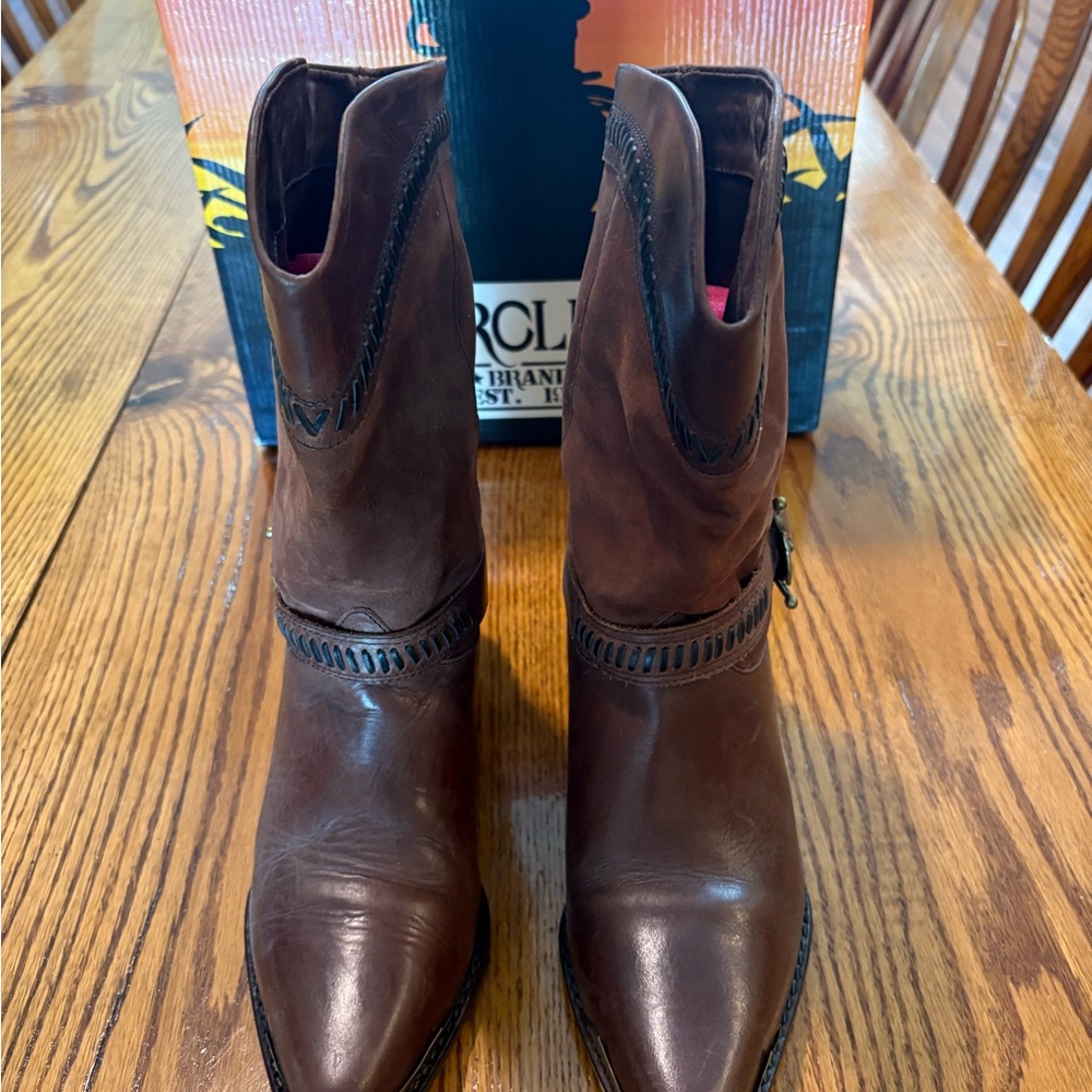 Circle S brown vintage women’s cowboy boots, mesa dk choco coco black